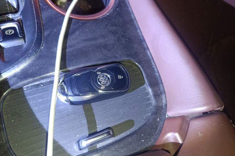 Used Buick Envision 2015 20T Two-Wheel-Drive Elite Model Vehicle Key