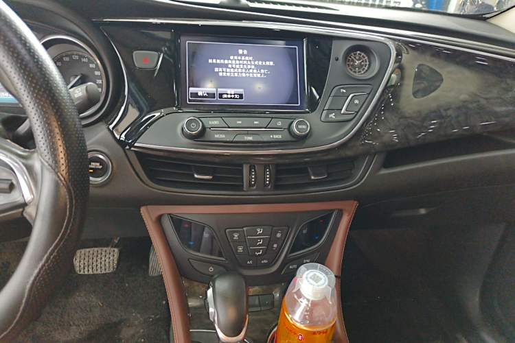 Used Buick Envision 2015 20T Four-Wheel Drive Luxury Model Audio And AC Panel