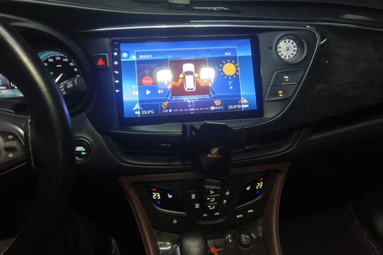 Used Buick Envision 2015 20T Two-Wheel-Drive Elite Model Audio And AC Panel