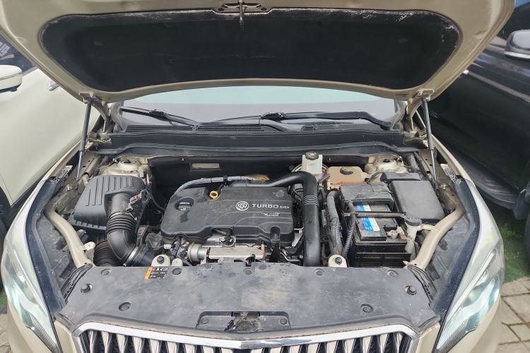 Used Buick Envision 2015 20T Two-Wheel-Drive Leading Model Engine Bay