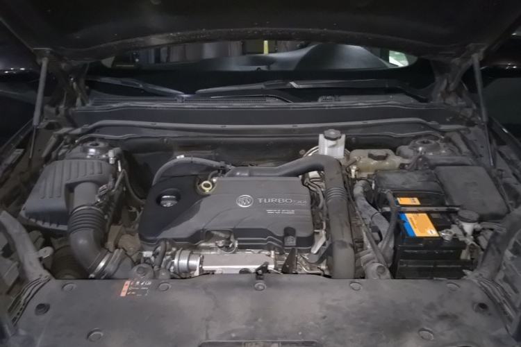 Used Buick Envision 2015 20T Two-Wheel-Drive Leading Model Engine Bay