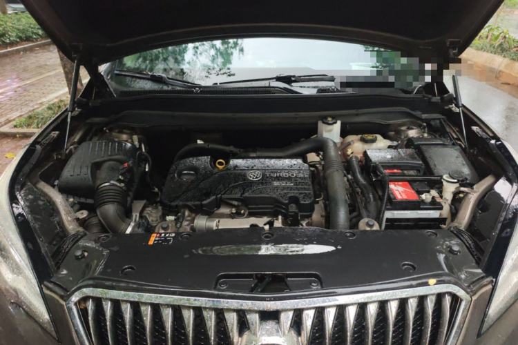 Used Buick Envision 2015 20T Two-Wheel-Drive Elite Model Engine Bay