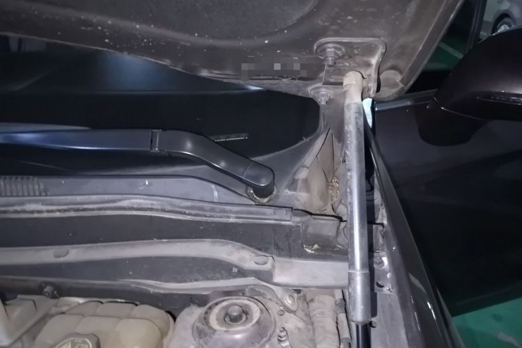 Used Buick Envision 2015 20T Two-Wheel-Drive Leading Model Engine Bay Left