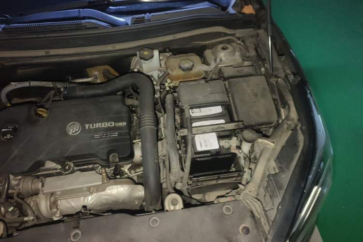 Used Buick Envision 2015 20T Two-Wheel-Drive Elite Model Engine Bay Left