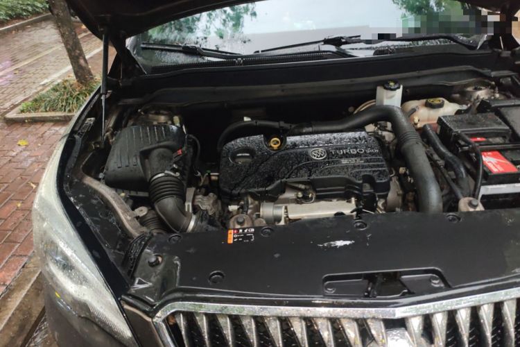 Used Buick Envision 2015 20T Two-Wheel-Drive Elite Model Engine Bay Right
