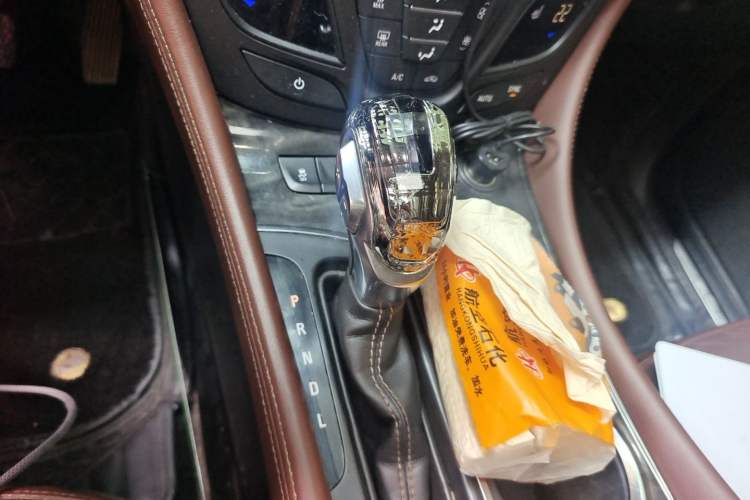 Used Buick Envision 2015 20T Two-Wheel-Drive Elite Model Gear Lever