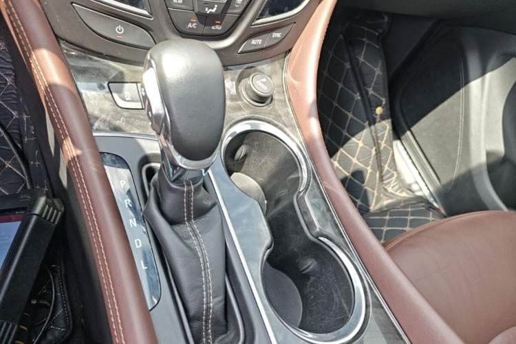 Used Buick Envision 2015 20T Four-Wheel Drive Luxury Model Gear Lever