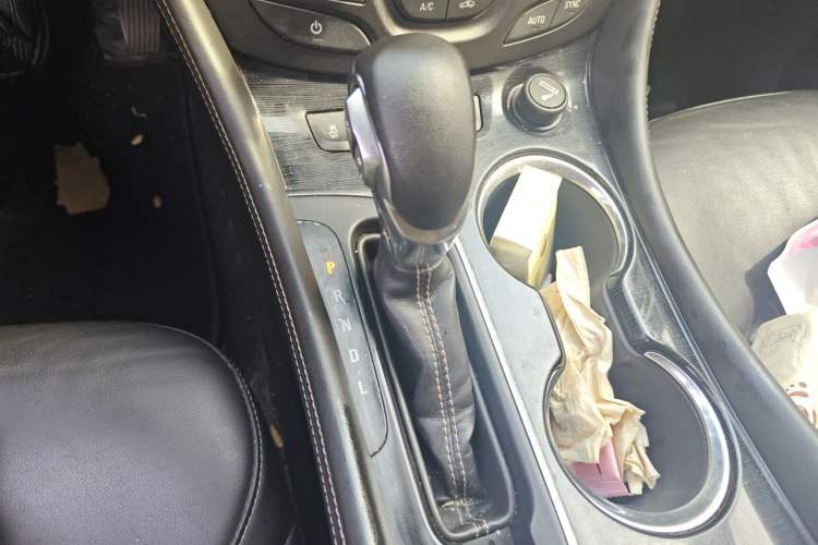 Used Buick Envision 2015 20T Two-Wheel-Drive Elite Model Gear Lever