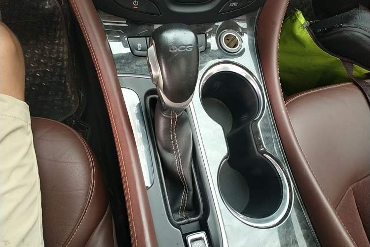 Used Buick Envision 2015 20T Two-Wheel-Drive Elite Model Gear Lever