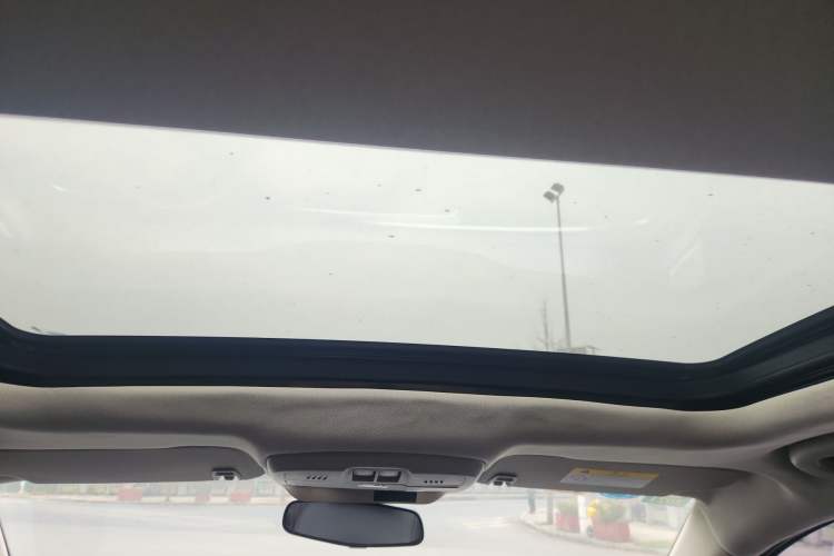 Used Buick Envision 2015 20T Two-Wheel-Drive Leading Model Headliner