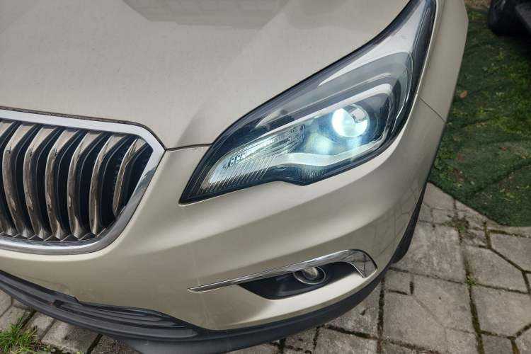 Used Buick Envision 2015 20T Two-Wheel-Drive Leading Model Left Front Headlight