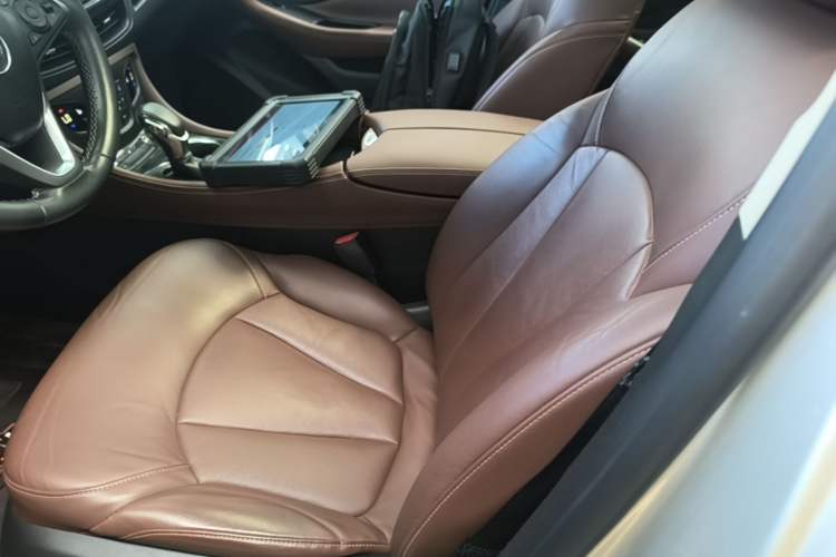 Used Buick Envision 2015 20T Four-Wheel Drive Luxury Model Left Front Seat