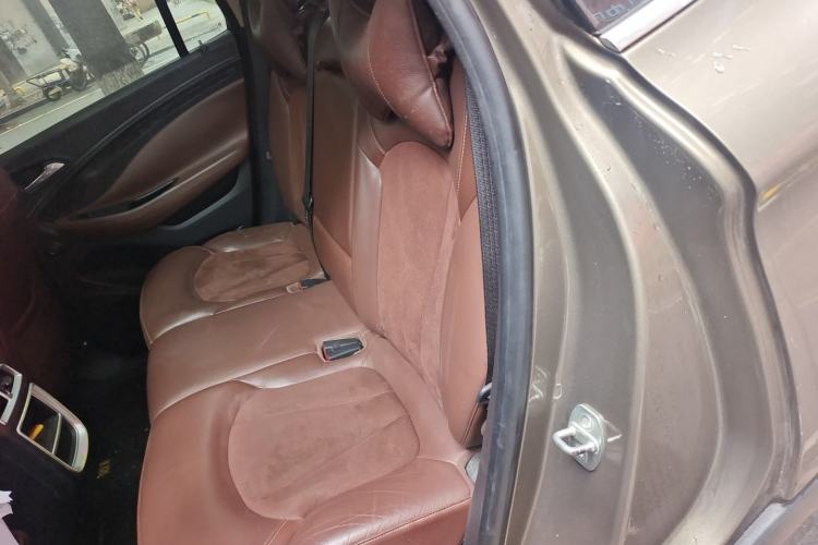 Used Buick Envision 2015 20T Two-Wheel-Drive Elite Model Left Rear Seat