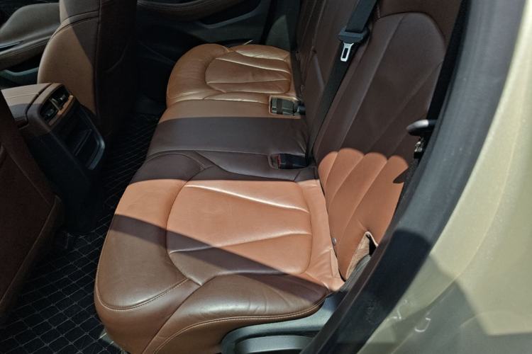 Used Buick Envision 2015 20T Four-Wheel Drive Luxury Model Left Rear Seat