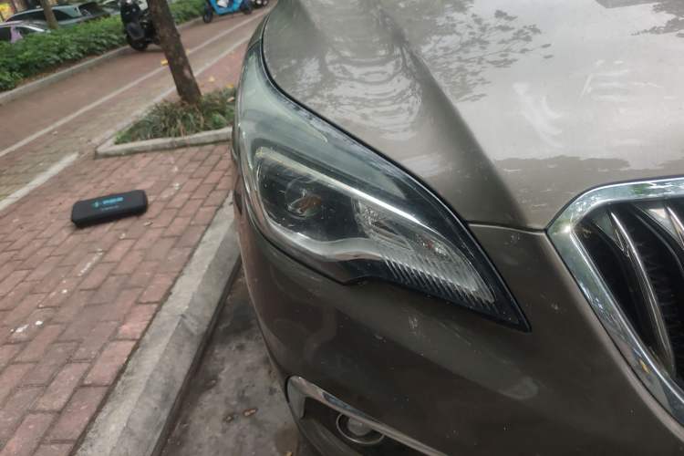 Used Buick Envision 2015 20T Two-Wheel-Drive Elite Model Right Front Headlight