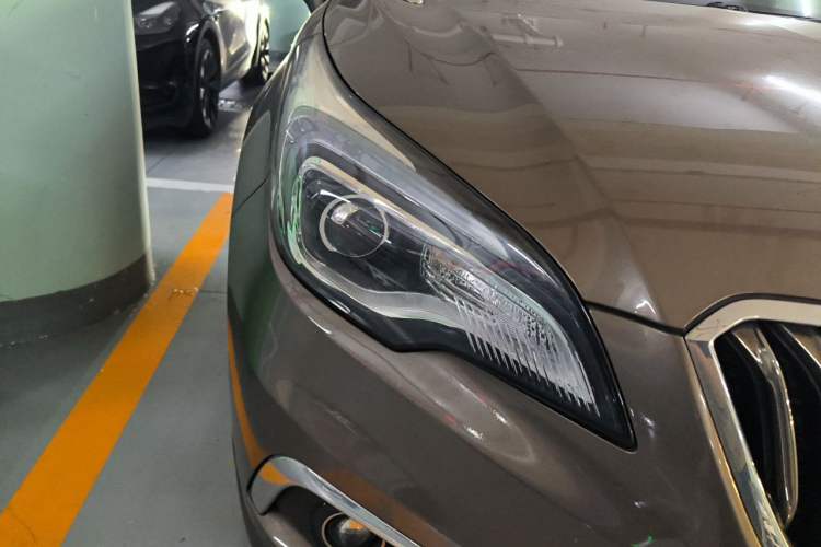 Used Buick Envision 2015 20T Two-Wheel-Drive Leading Model Right Front Headlight