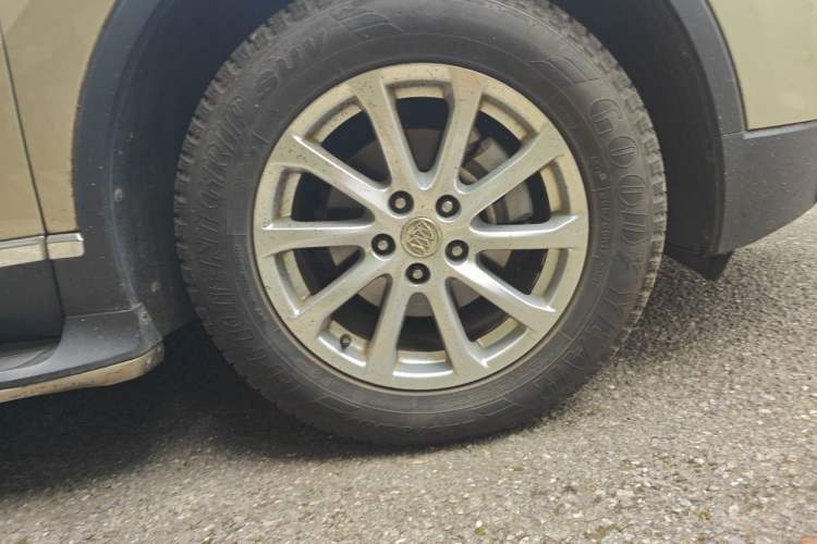 Used Buick Envision 2015 20T Two-Wheel-Drive Elite Model Right Front Wheel Hub