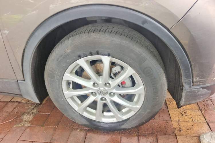 Used Buick Envision 2015 20T Two-Wheel-Drive Elite Model Right Front Wheel Hub