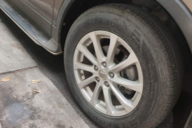 Used Buick Envision 2015 20T Two-Wheel-Drive Elite Model Right Front Wheel Hub