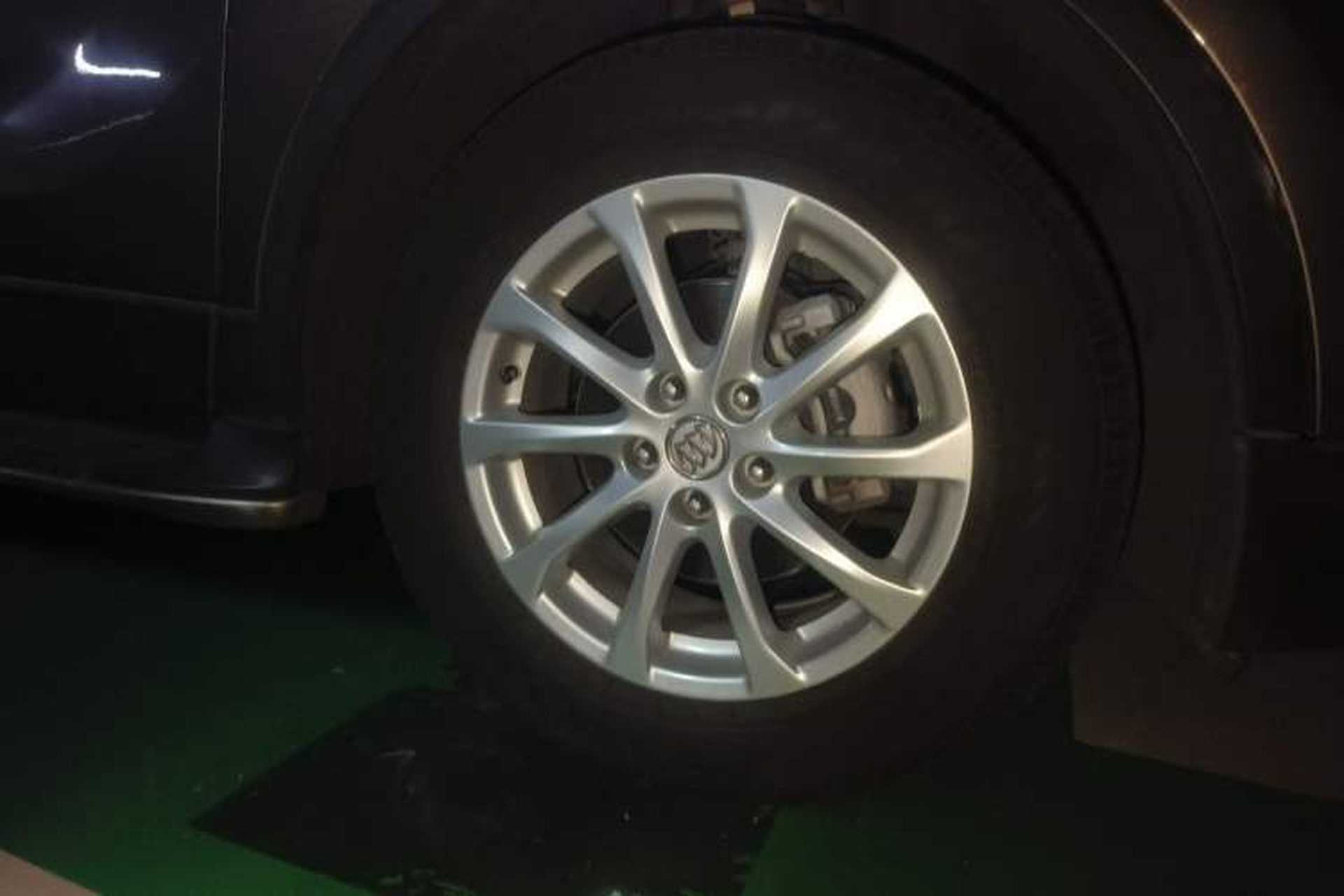 Used Buick Envision 2015 20T Two-Wheel-Drive Elite Model Right Front Wheel Hub