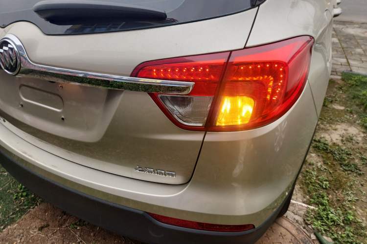 Used Buick Envision 2015 20T Two-Wheel-Drive Leading Model Right Rear Taillight