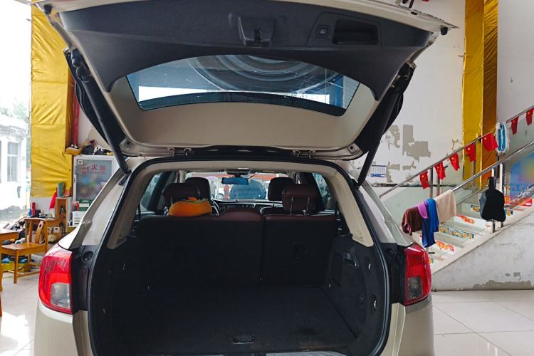 Used Buick Envision 2015 20T Four-Wheel Drive Luxury Model Trunk