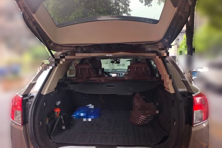 Used Buick Envision 2015 20T Two-Wheel-Drive Elite Model Trunk