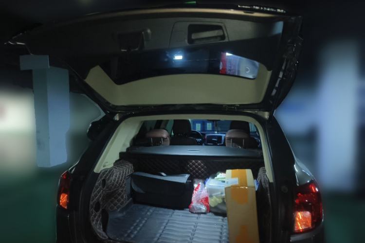Used Buick Envision 2015 20T Two-Wheel-Drive Elite Model Trunk