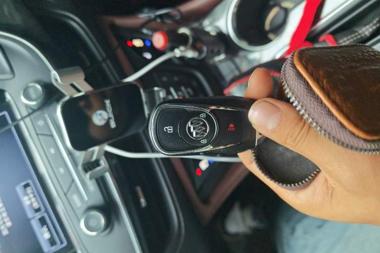 Used Buick Envision 2015 20T Two-Wheel-Drive Elite Model Vehicle Key