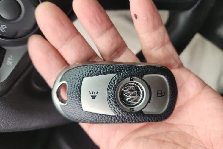 Used Buick Envision 2015 20T Two-Wheel-Drive Leading Model Vehicle Key
