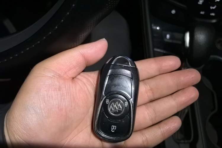 Used Buick Envision 2015 20T Two-Wheel-Drive Leading Model Vehicle Key