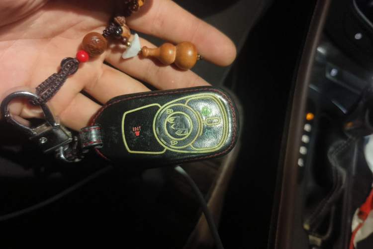 Used Buick Envision 2015 20T Two-Wheel-Drive Elite Model Vehicle Key