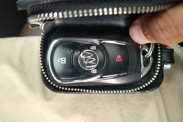 Used Buick Envision 2015 20T Two-Wheel-Drive Elite Model Vehicle Key