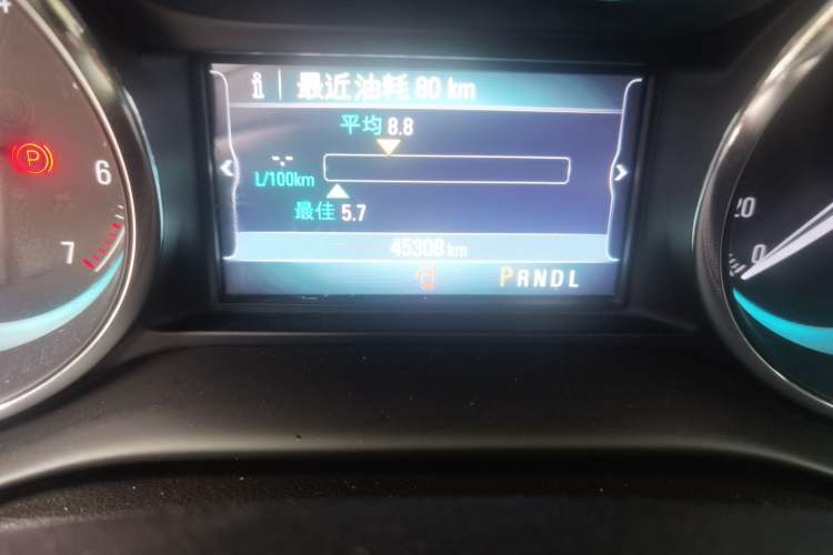 Used Buick Envision 2015 20T Two-Wheel-Drive Elite Model Odometer Close Up