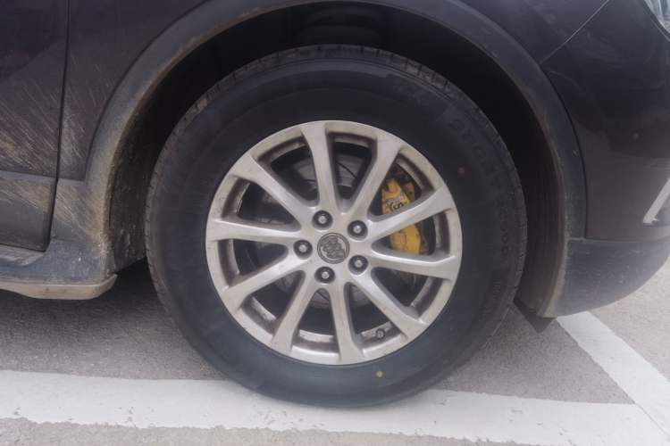 Used Buick Envision 2015 20T Two-Wheel-Drive Elite Model Right Front Wheel Hub