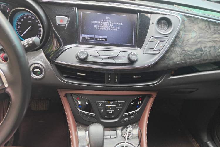 Used Buick Envision 2015 20T Four-Wheel Drive Luxury Model Audio And AC Panel
