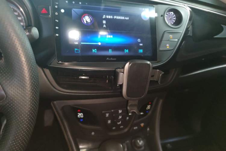 Used Buick Envision 2015 20T Two-Wheel-Drive Elite Model Audio And AC Panel
