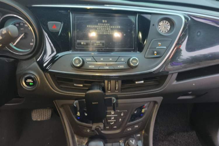 Used Buick Envision 2015 20T Two-Wheel-Drive Elite Model Audio And AC Panel