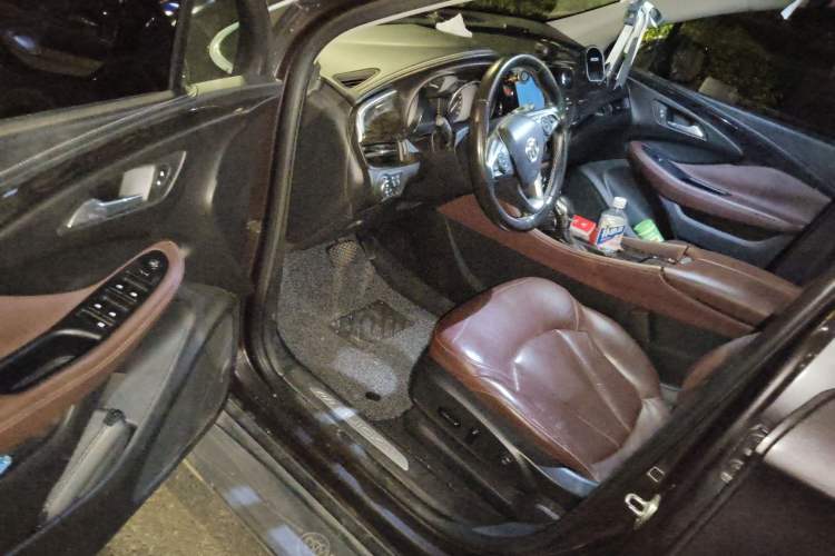 Used Buick Envision 2015 20T Two-Wheel-Drive Elite Model Driver Seat