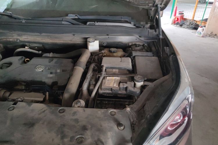 Used Buick Envision 2015 20T Two-Wheel-Drive Elite Model Engine Bay Left