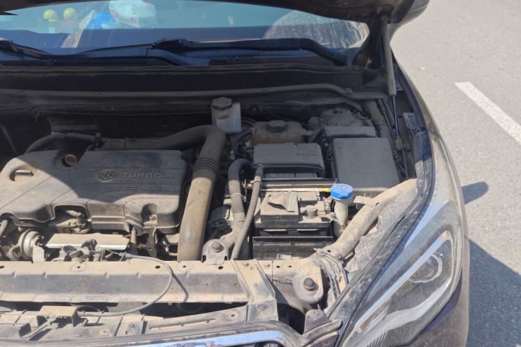 Used Buick Envision 2015 20T Four-Wheel Drive Luxury Model Engine Bay Left