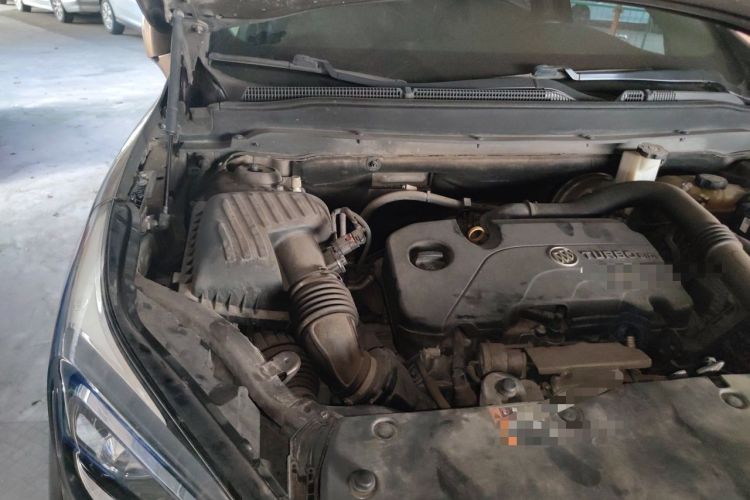Used Buick Envision 2015 20T Two-Wheel-Drive Elite Model Engine Bay Right