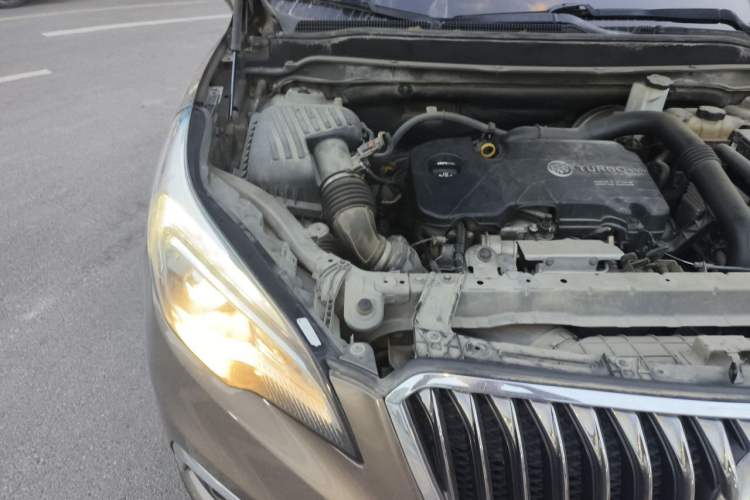 Used Buick Envision 2015 20T Two-Wheel-Drive Elite Model Engine Bay Right