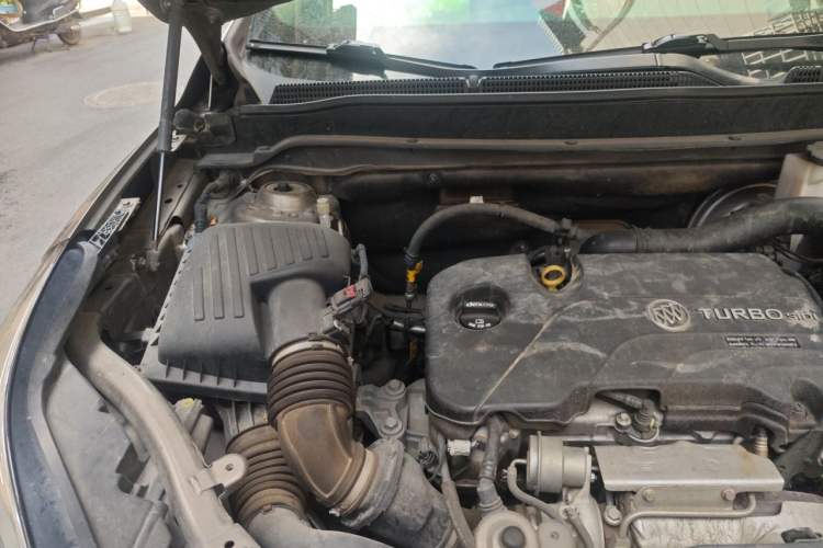 Used Buick Envision 2015 20T Two-Wheel-Drive Elite Model Engine Bay Right