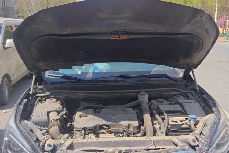 Used Buick Envision 2015 20T Four-Wheel Drive Luxury Model Engine Bay