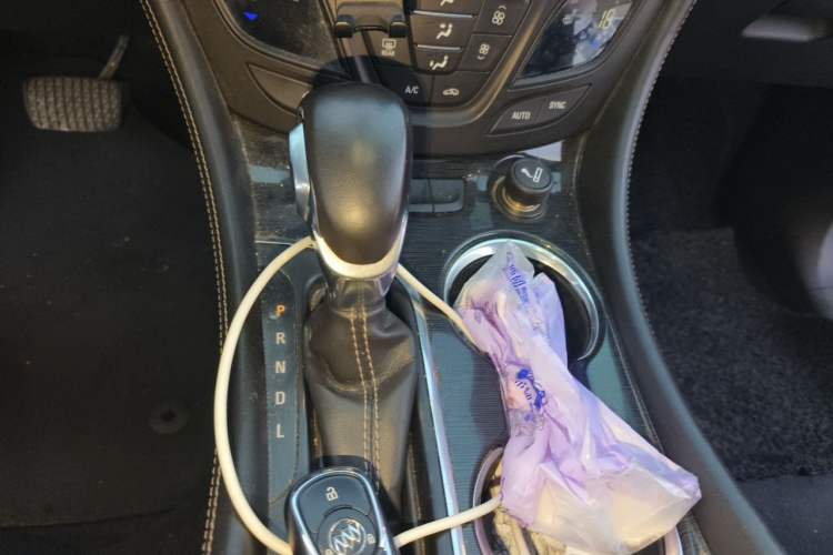Used Buick Envision 2015 20T Two-Wheel-Drive Elite Model Gear Lever