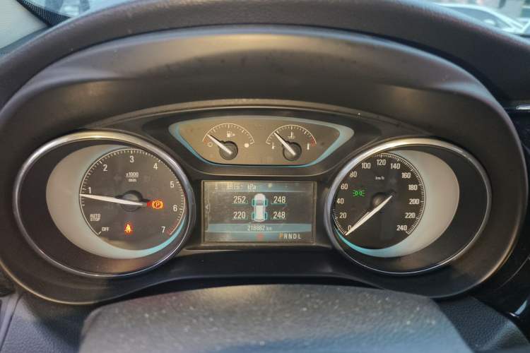Used Buick Envision 2015 20T Two-Wheel-Drive Elite Model Instrument Cluster