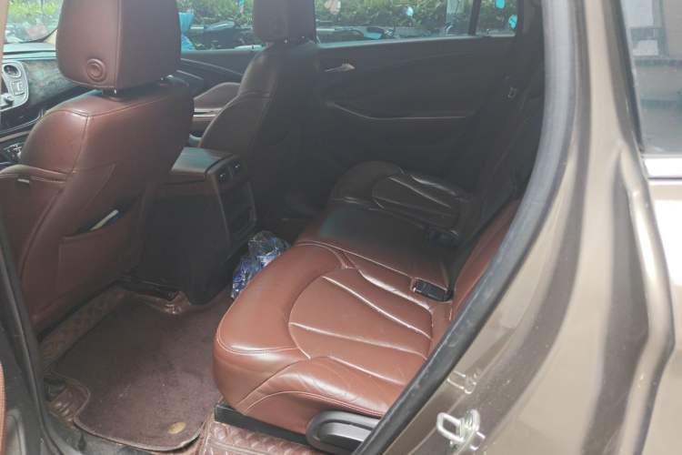 Used Buick Envision 2015 20T Four-Wheel Drive Luxury Model Left Rear Seat