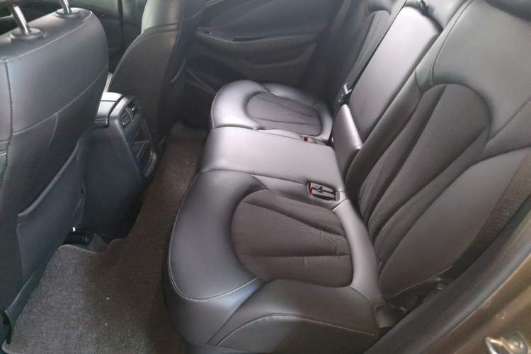 Used Buick Envision 2015 20T Two-Wheel-Drive Elite Model Left Rear Seat