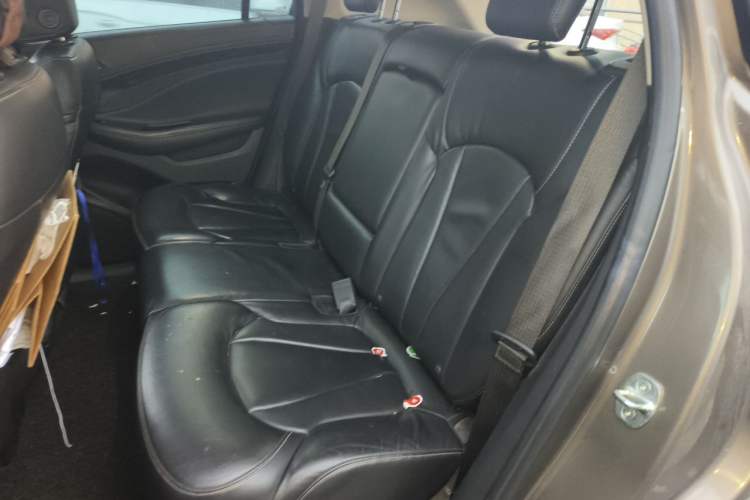 Used Buick Envision 2015 20T Two-Wheel-Drive Elite Model Left Rear Seat
